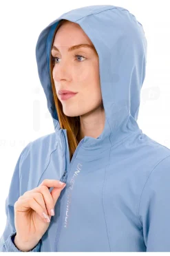 Outrun The Storm femme