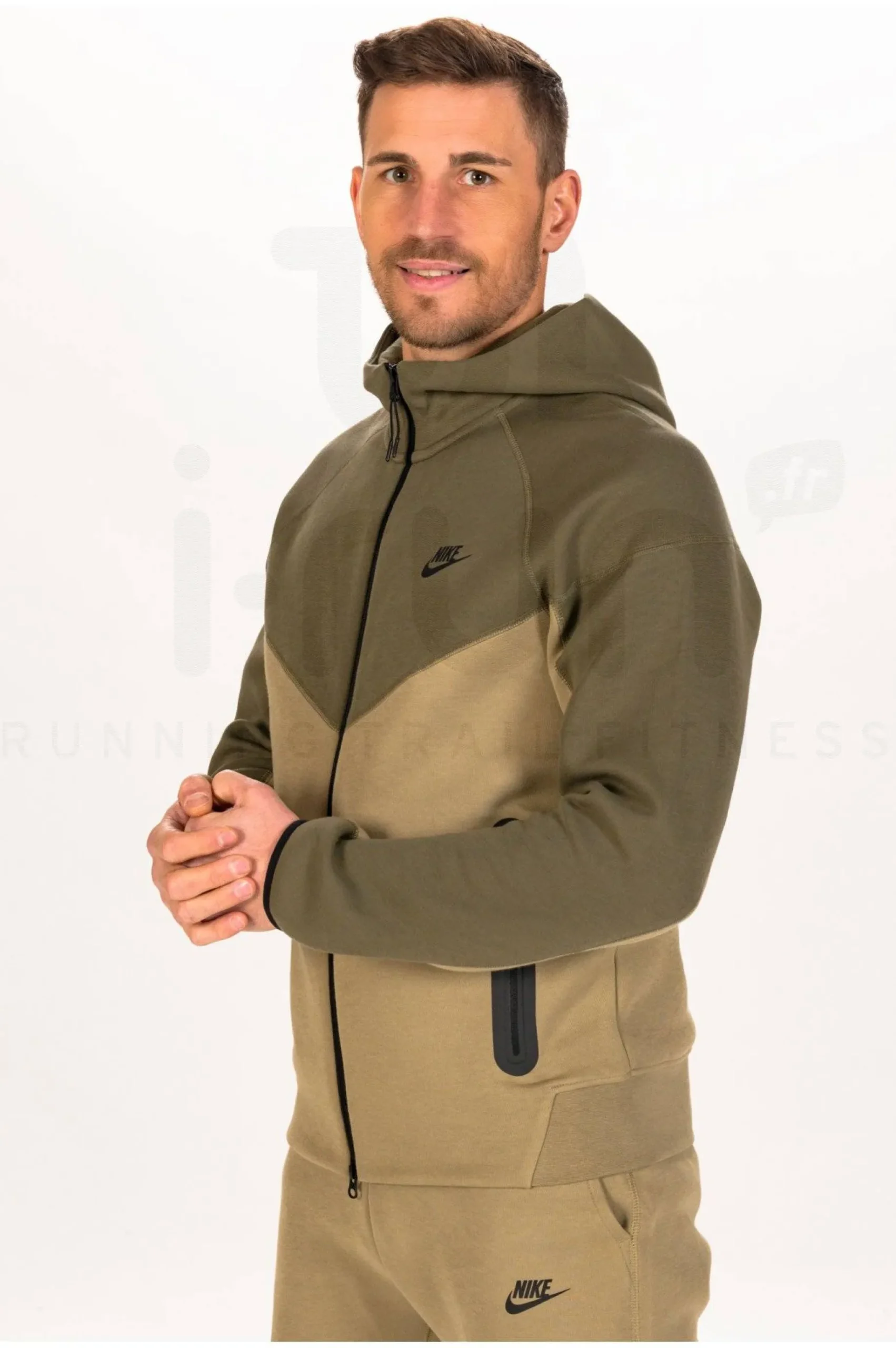Tech Fleece Windrunner M